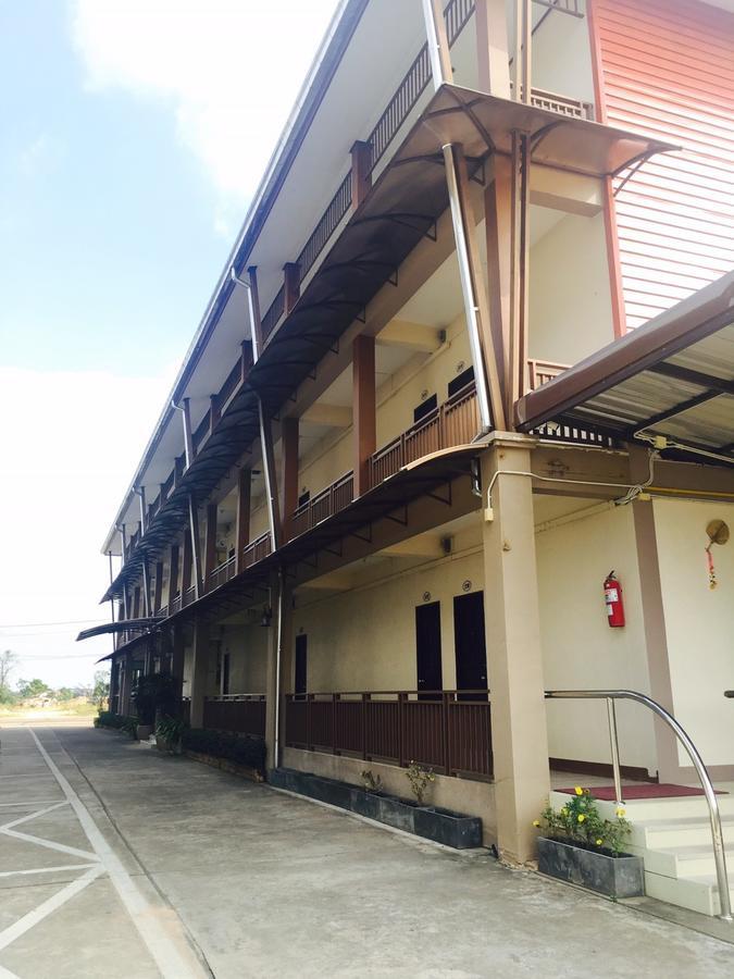 Metha Palace Sakon Nakhon Exteriér fotografie